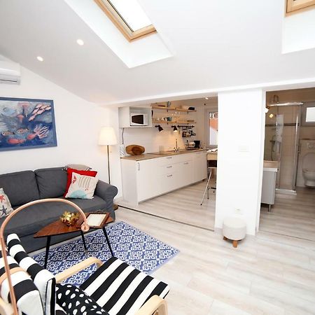 Sweet Suite With Free Private Parking Pula Exterior photo