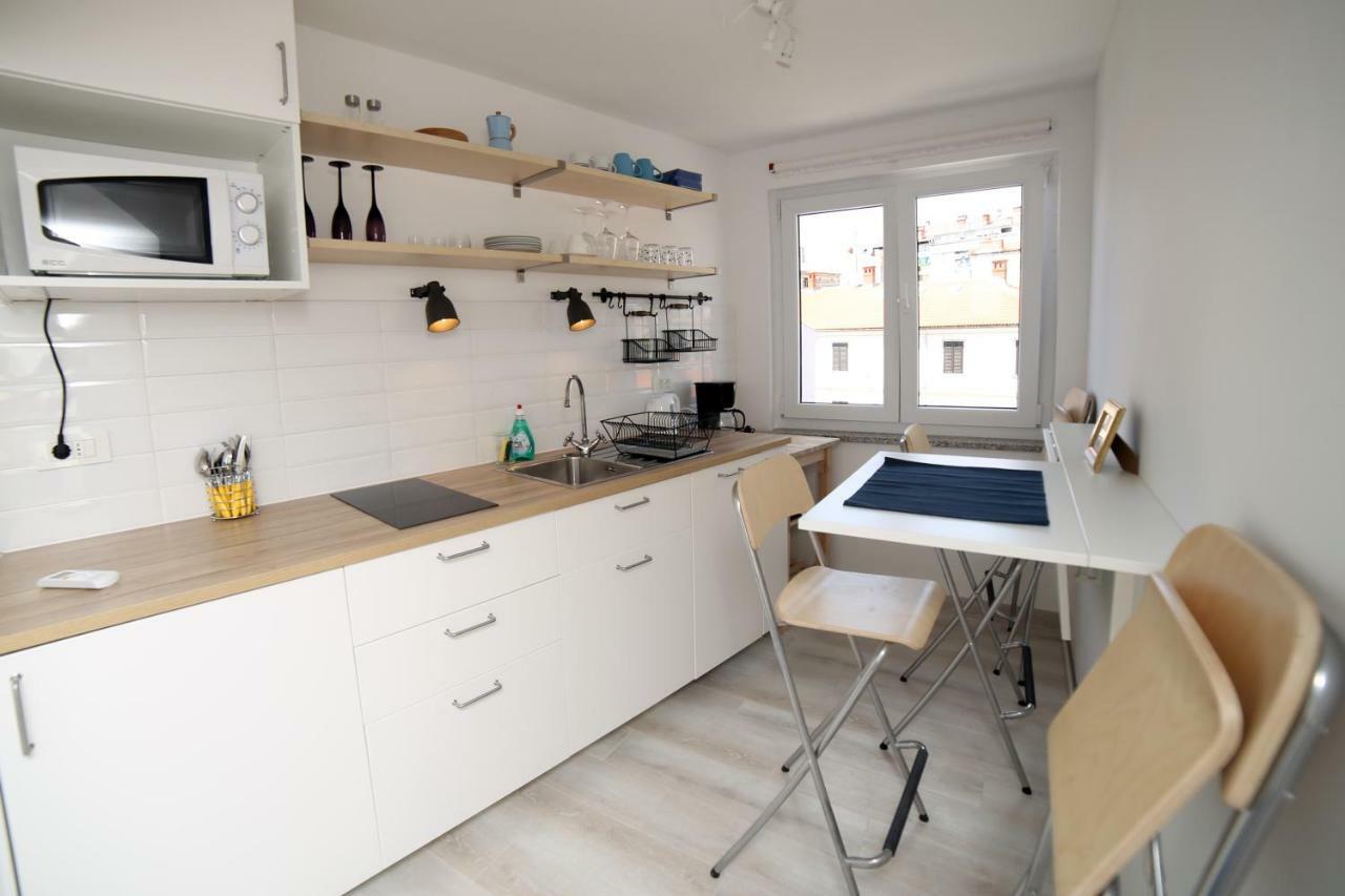 Sweet Suite With Free Private Parking Pula Exterior photo